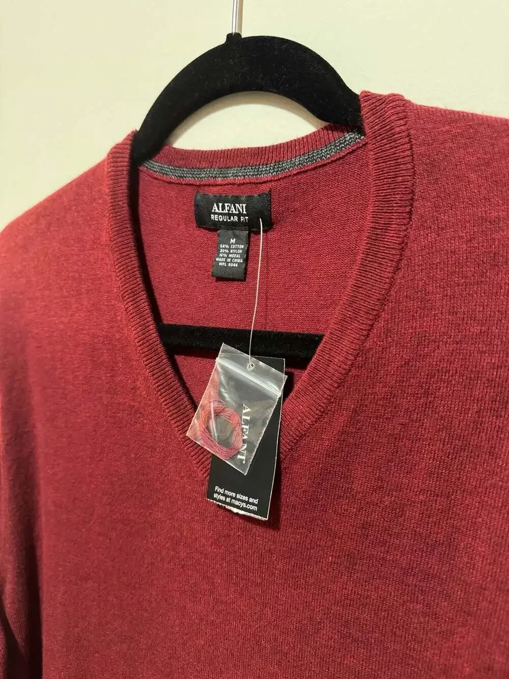 Alfani Mens Regular Fit V-Neck Sweater Red Velvet Htr Medium